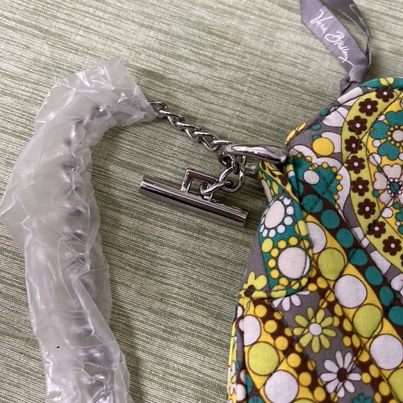 Vera Bradley chain bag in Lemon Parfait print - Picture 5 of 6